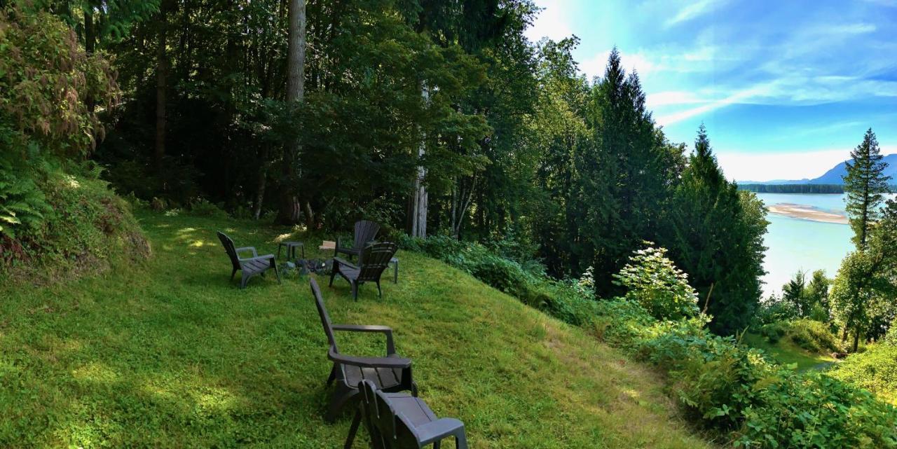 The Fraser River'S Edge B&B Lodge 칠리왝 외부 사진
