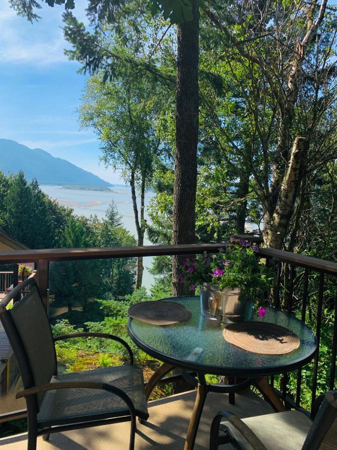 The Fraser River'S Edge B&B Lodge 칠리왝 외부 사진
