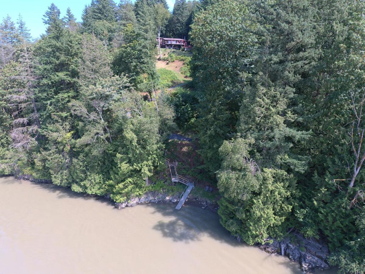 The Fraser River'S Edge B&B Lodge 칠리왝 외부 사진