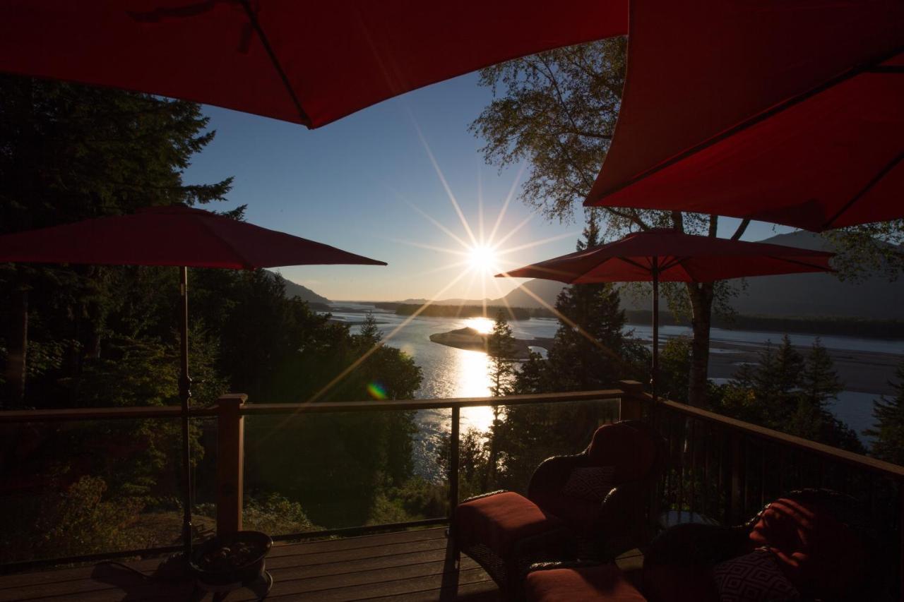 The Fraser River'S Edge B&B Lodge 칠리왝 외부 사진