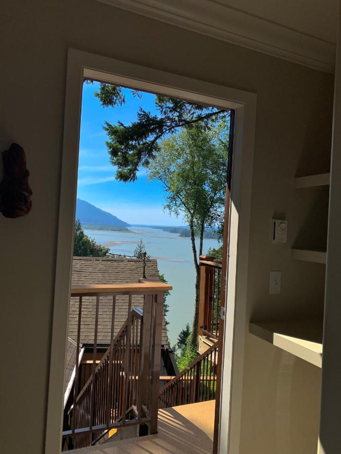 The Fraser River'S Edge B&B Lodge 칠리왝 외부 사진