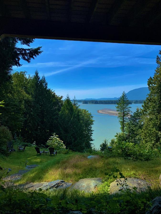 The Fraser River'S Edge B&B Lodge 칠리왝 외부 사진