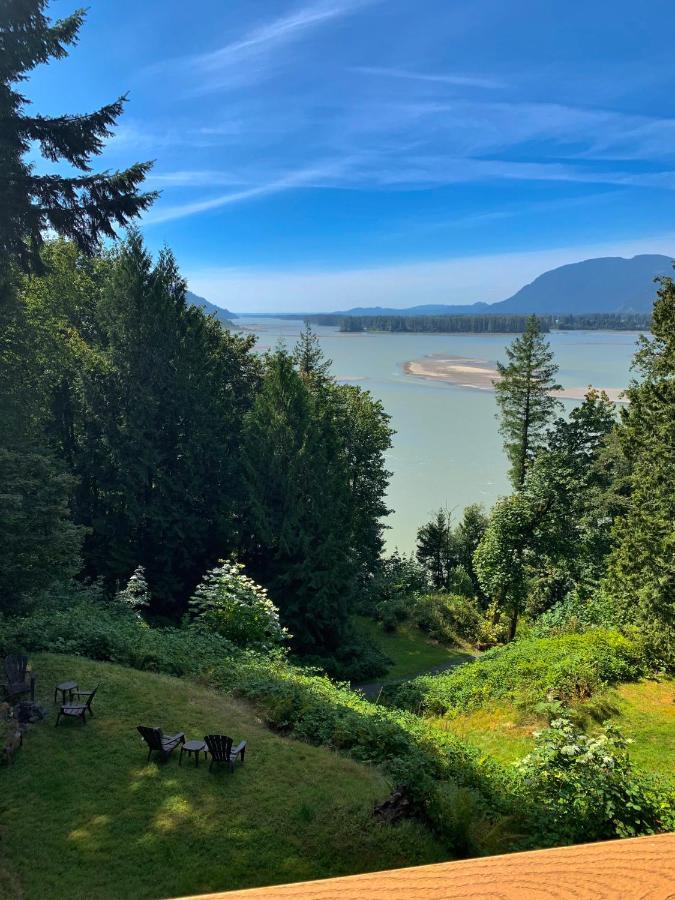 The Fraser River'S Edge B&B Lodge 칠리왝 외부 사진