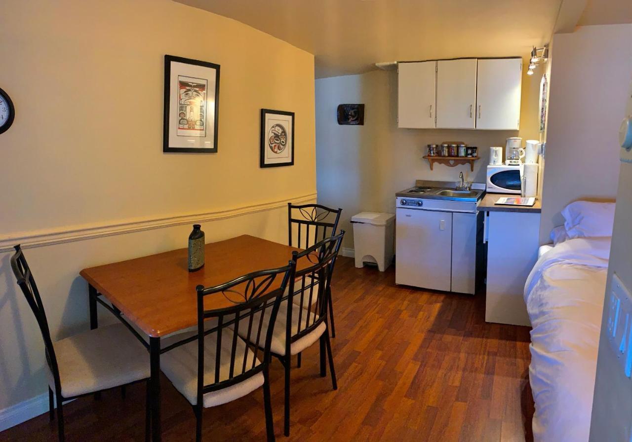 The Fraser River'S Edge B&B Lodge 칠리왝 외부 사진