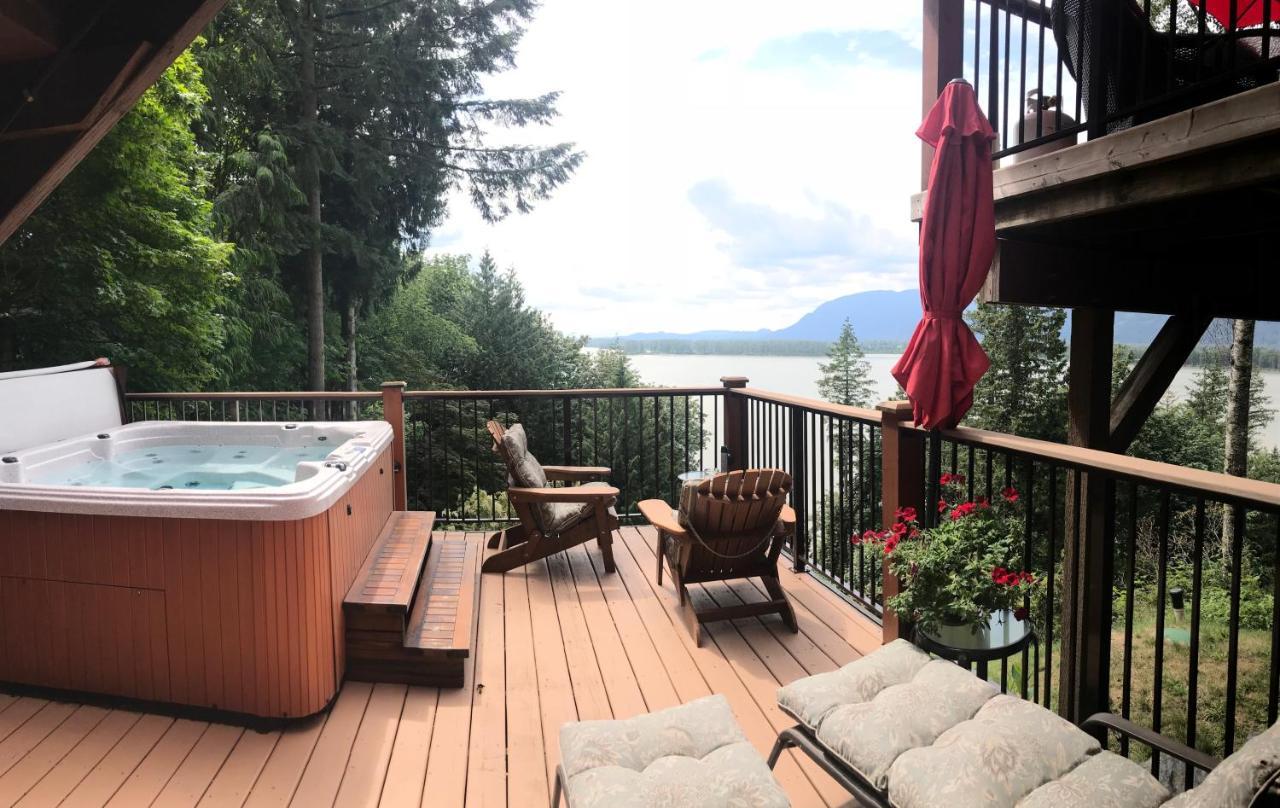 The Fraser River'S Edge B&B Lodge 칠리왝 외부 사진