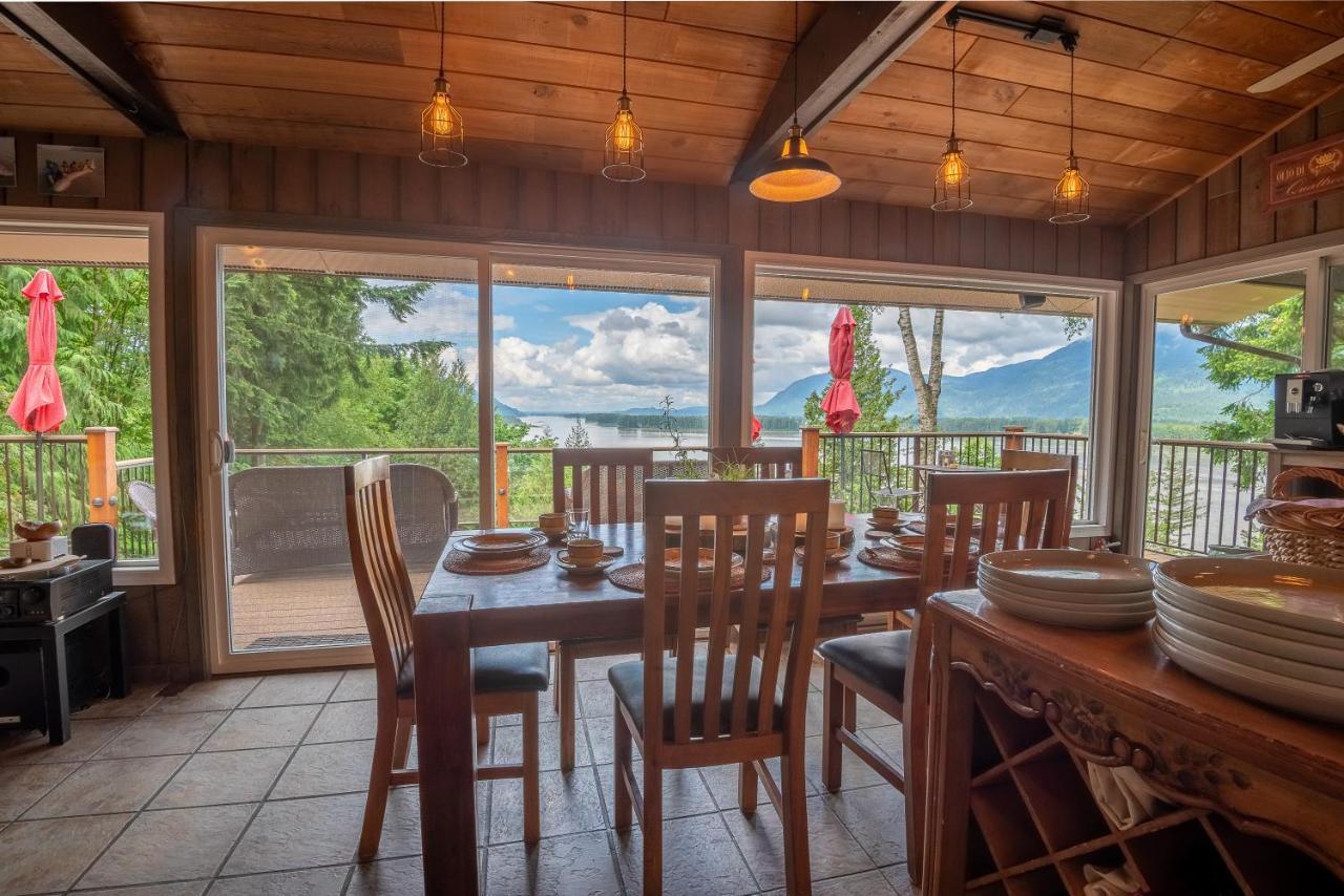 The Fraser River'S Edge B&B Lodge 칠리왝 외부 사진