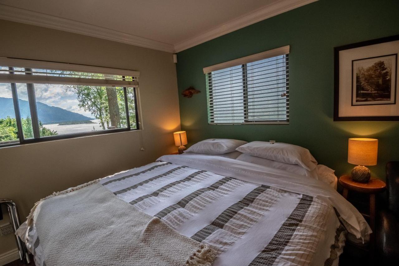 The Fraser River'S Edge B&B Lodge 칠리왝 외부 사진