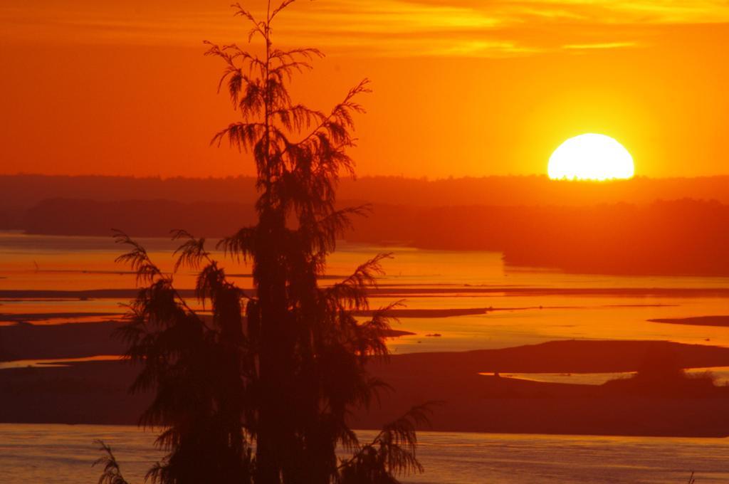 The Fraser River'S Edge B&B Lodge 칠리왝 객실 사진